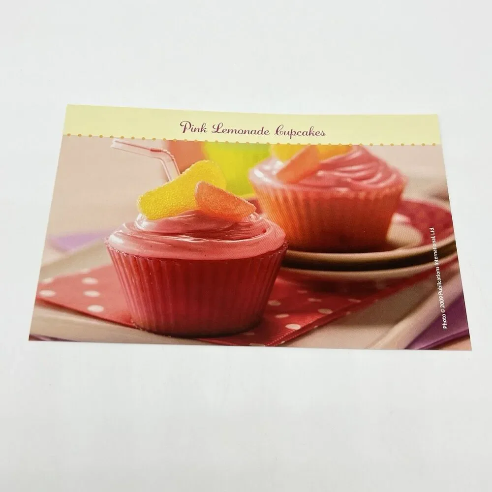 CUPCAKES Recipe Box Keepsake Tin w/99 Recipes & Dividers Desserts Metal Hinged